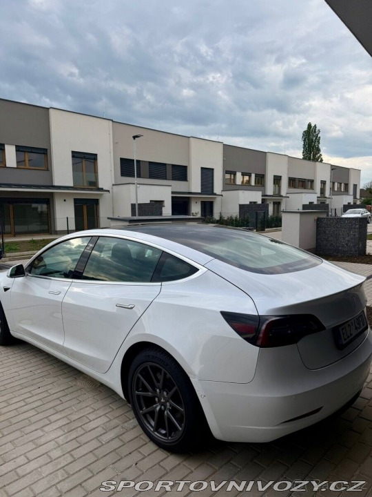 Tesla Model 3 Standard Range Plus – Zár 2019