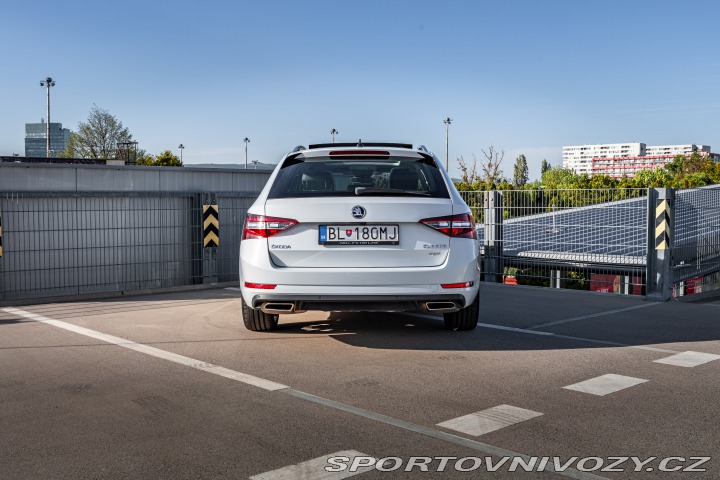 Škoda Superb Combi 2.0 TSI 4x4 L&K DSG 2016