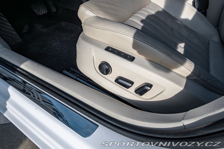 Škoda Superb Combi 2.0 TSI 4x4 L&K DSG 2016
