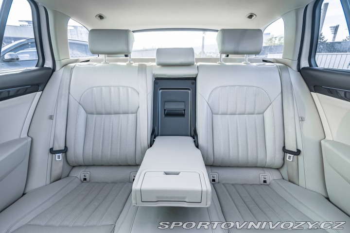 Škoda Superb Combi 2.0 TSI 4x4 L&K DSG 2016