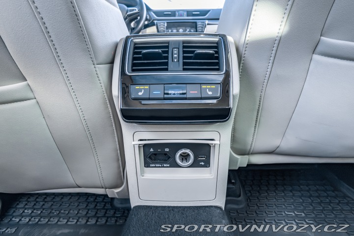 Škoda Superb Combi 2.0 TSI 4x4 L&K DSG 2016