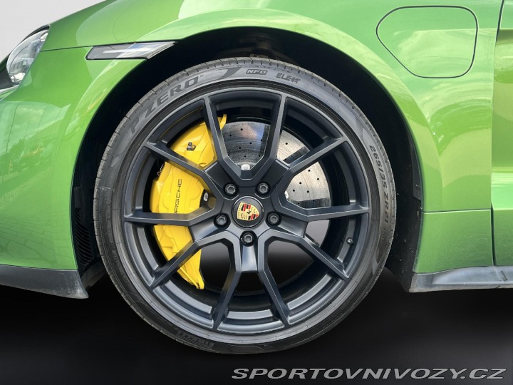 Porsche Taycan GTS Sport Turismo 2022