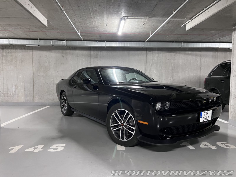 Dodge Challenger 