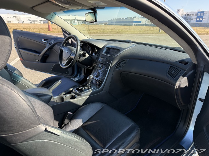 Hyundai Genesis Coupé  2012