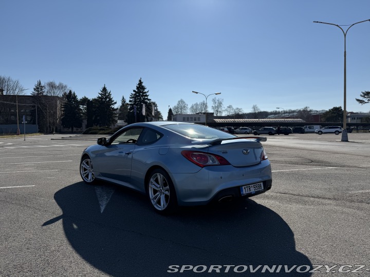 Hyundai Genesis Coupé  2012