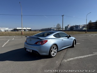 Hyundai Genesis Coupé 2012