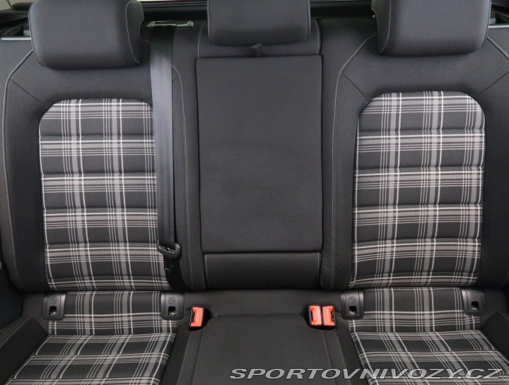 Volkswagen Golf 2.0 TDI GTD 2016