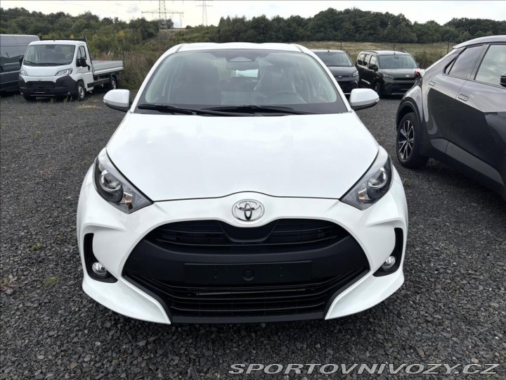 Toyota Yaris 1,5   Comfort HEV 116 CVT 1800