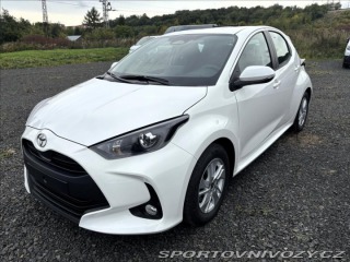 Toyota Yaris 1,5   Comfort HEV 116 CVT 1800