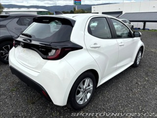 Toyota Yaris 1,5   Comfort HEV 116 CVT 1800