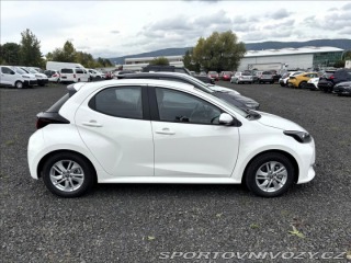 Toyota Yaris 1,5   Comfort HEV 116 CVT 1800