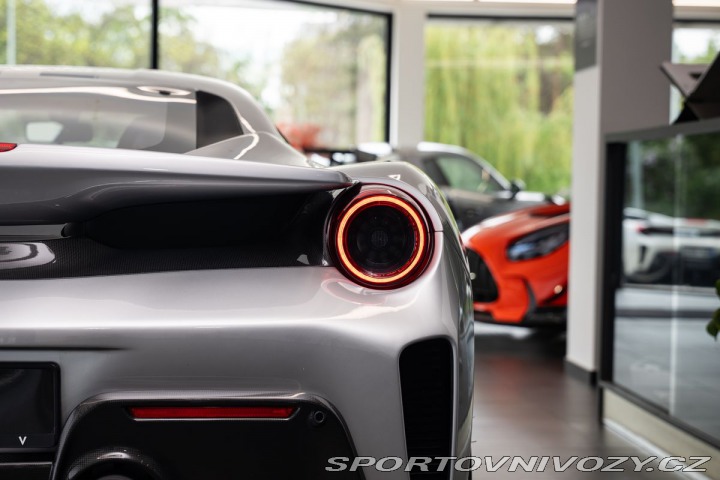 Ferrari 488 Pista /Atelier/Karbon/Lif 2019