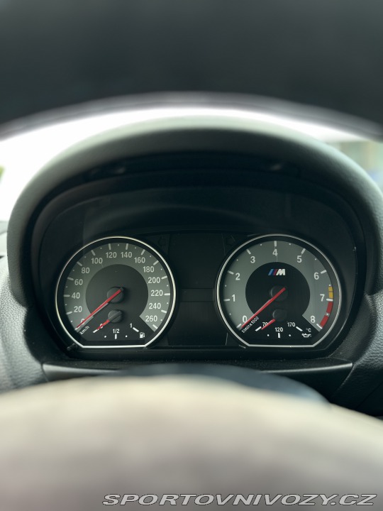 BMW 1  2009
