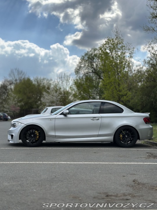 BMW 1  2009