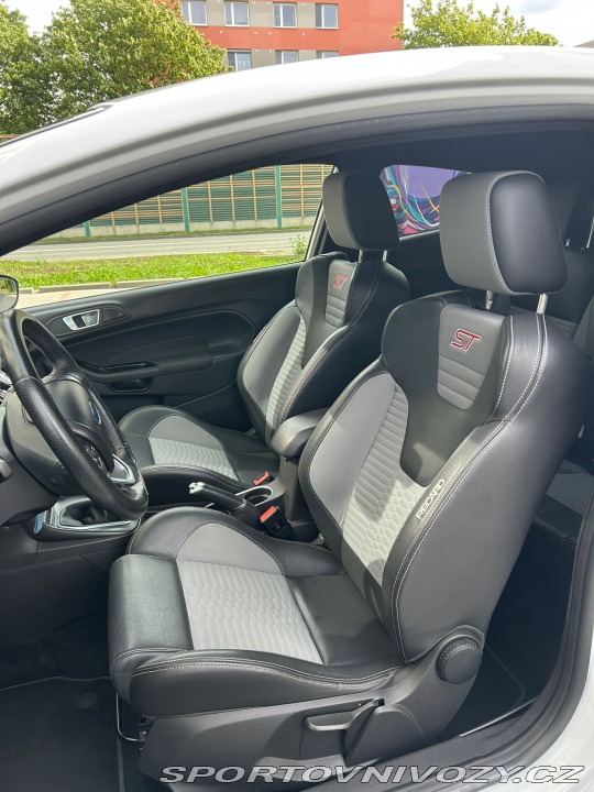 Ford Fiesta ST 2016