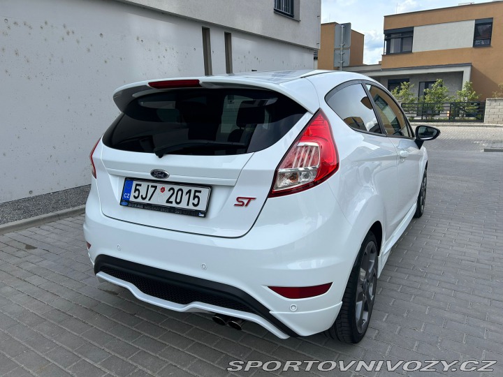 Ford Fiesta ST 2016