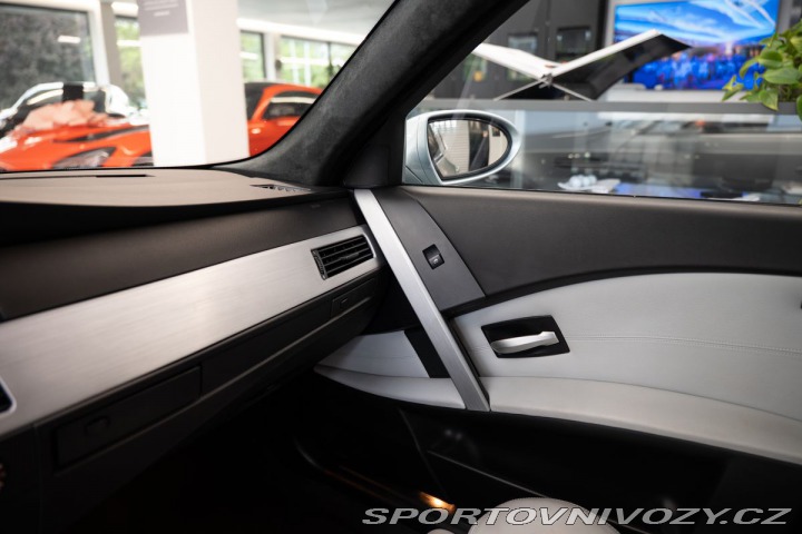 BMW M5 V10/SMG/CarPlay/Kamera 2005