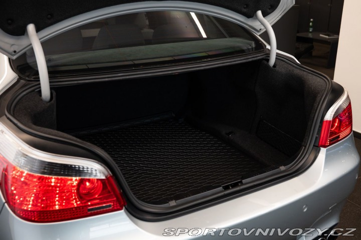 BMW M5 V10/SMG/CarPlay/Kamera 2005