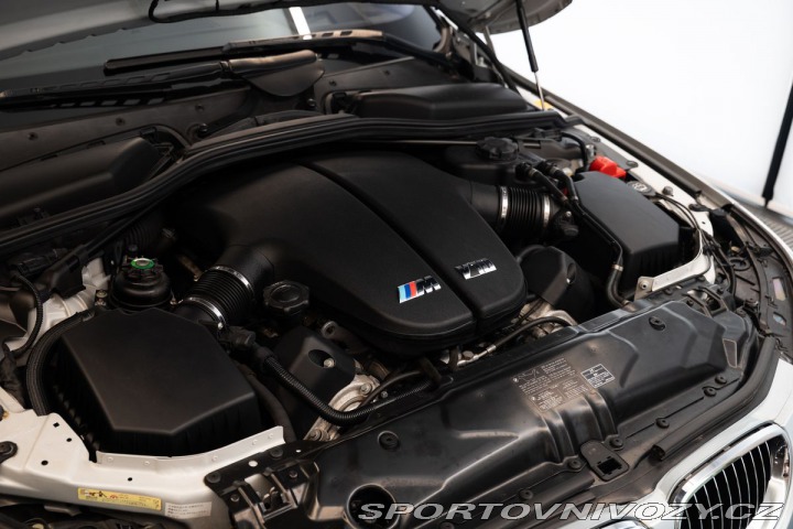 BMW M5 V10/SMG/CarPlay/Kamera 2005