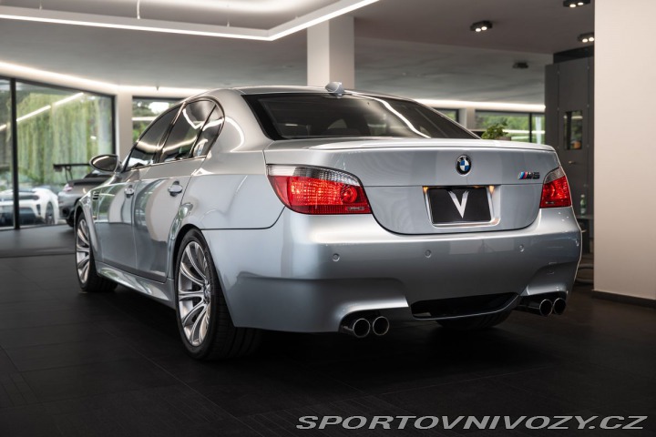BMW M5 V10/SMG/CarPlay/Kamera 2005
