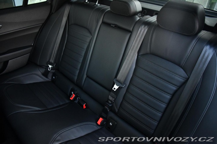 Alfa Romeo Giulia 2,0T 16V 206kW AT8-Q4 ZAD 2024