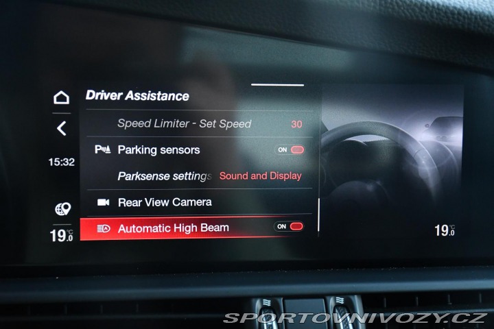 Alfa Romeo Giulia 2,0T 16V 206kW REZERVACE 2024