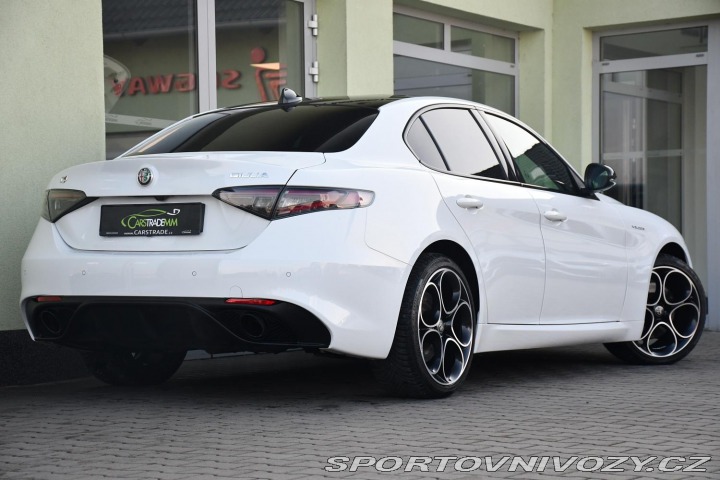 Alfa Romeo Giulia 2,0T 16V 206kW AT8-Q4 ZAD 2024
