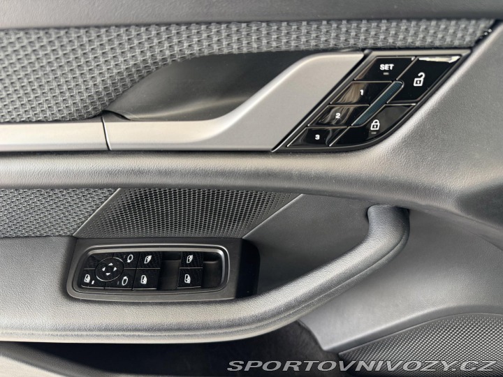 Porsche Taycan 4S Performance*Panorama*D 2020