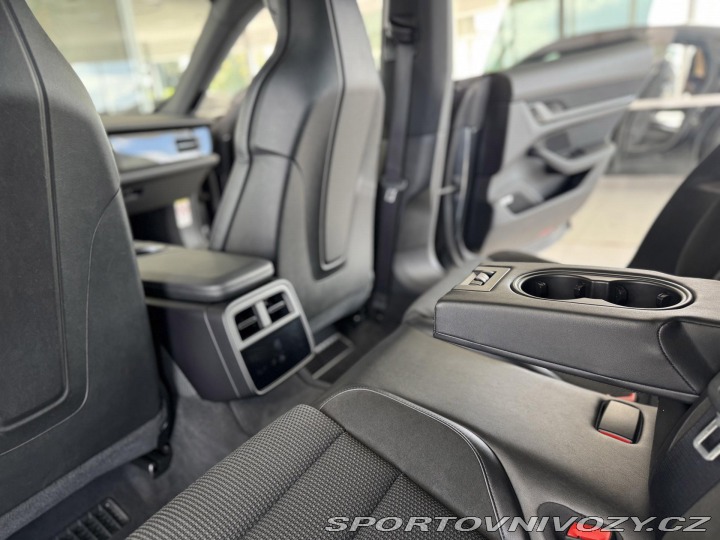 Porsche Taycan 4S Performance*REZERVACE! 2020
