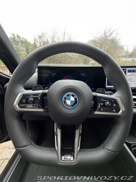 BMW 5 550e 2025