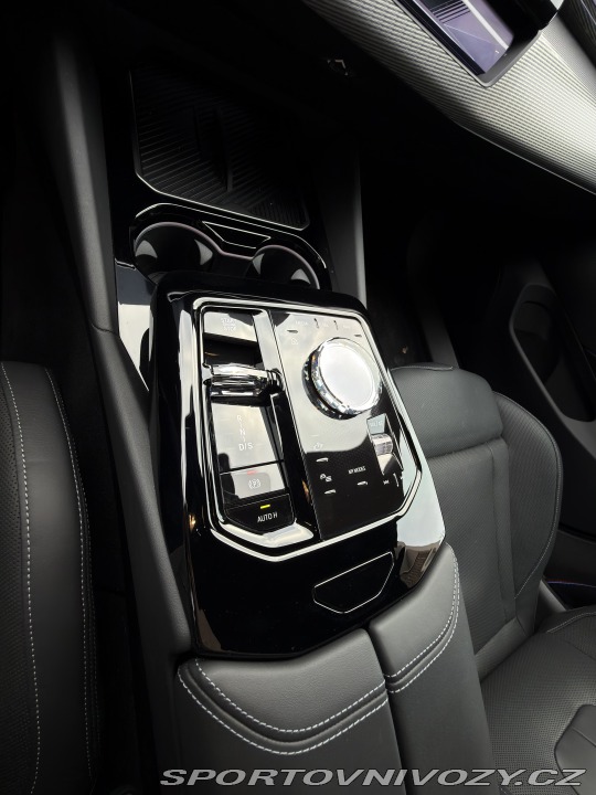 BMW 5 550e 2025