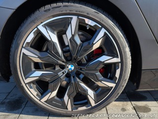 BMW 5 550e 2025
