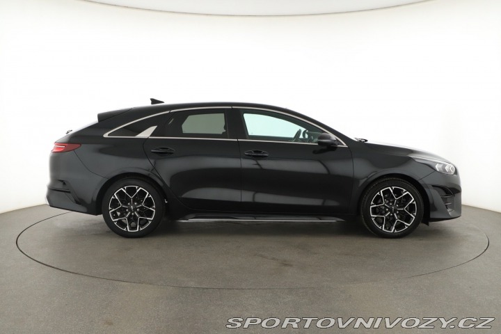 Kia ProCeed GT Line Plus 1.5 T-GDI 2022