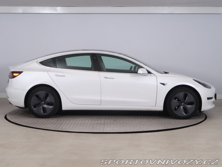 Tesla Model 3 Std Range Plus 52kWh 2020