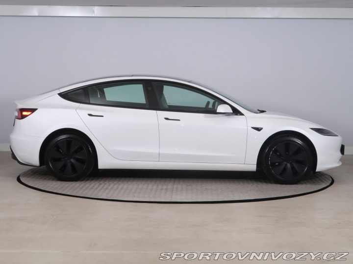Tesla Model 3 Standard Range LFP 2024