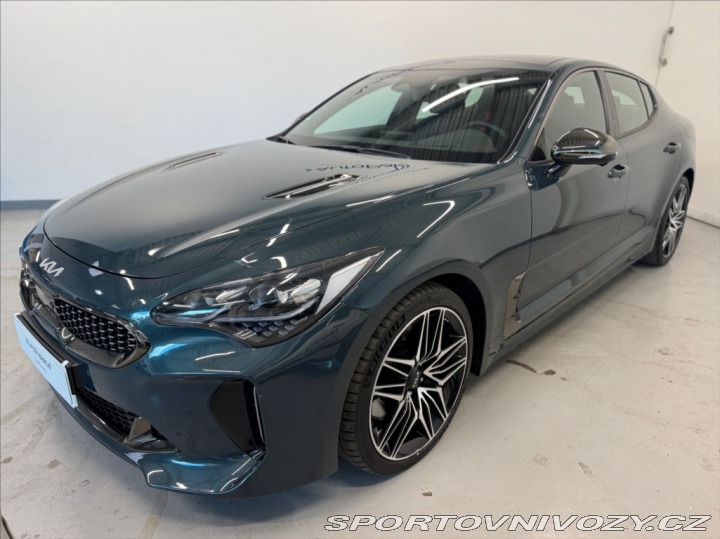 Kia Stinger 3,3 GT V6 269KW 2022