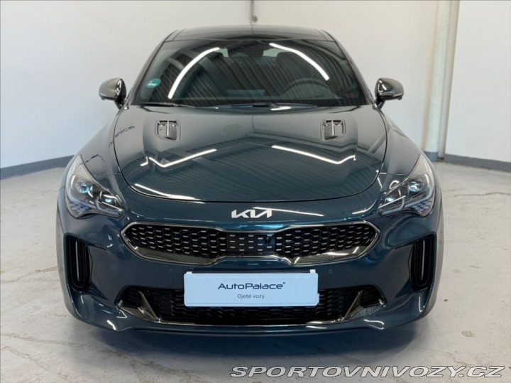 Kia Stinger 3,3 GT V6 269KW 2022