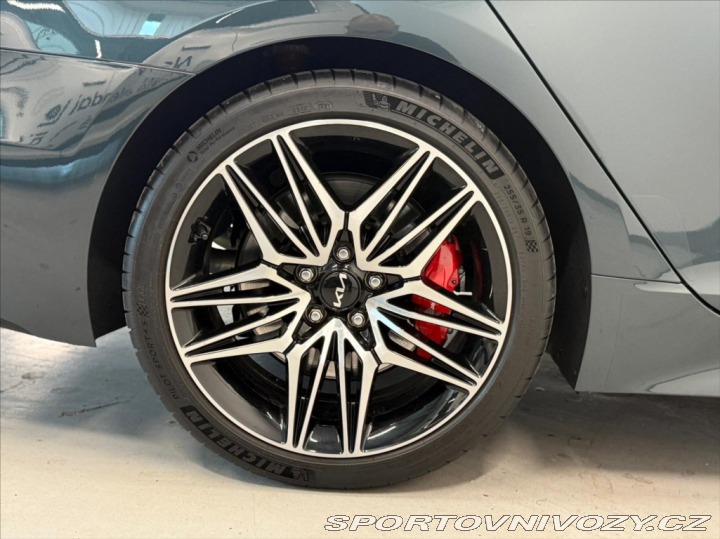 Kia Stinger 3,3 GT V6 269KW 2022