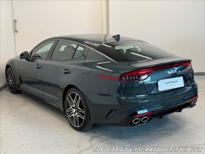 Kia Stinger 3,3 GT V6 269KW 2022