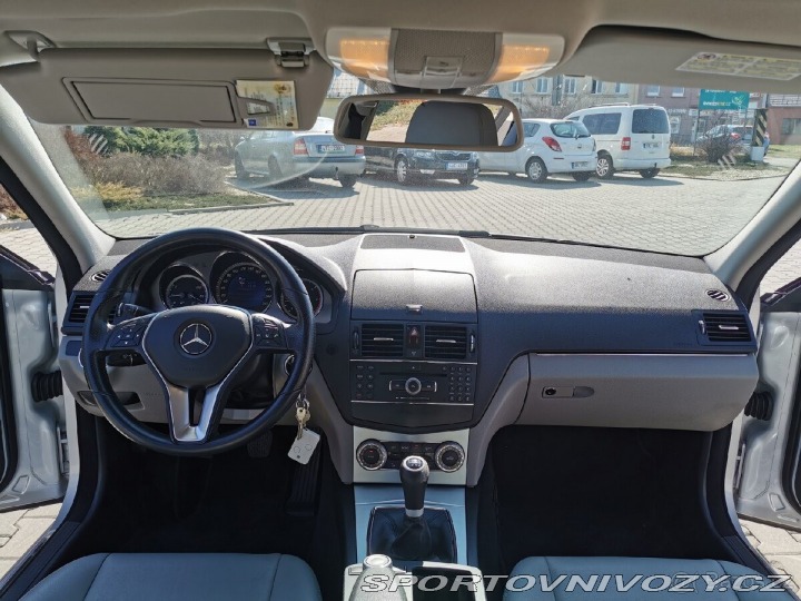 Mercedes-Benz C 2,2 CDI 125kW Avantgard 2007