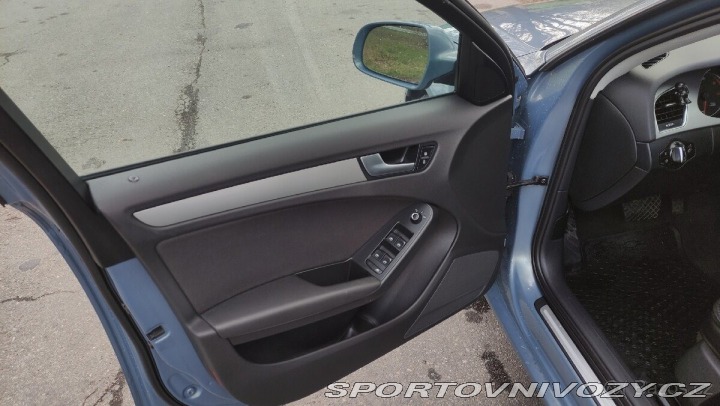Audi A4 Avant 2,0   B8 2011