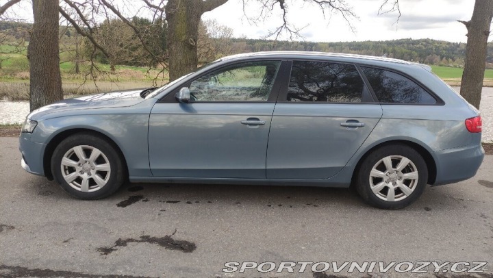 Audi A4 Avant 2,0   B8 2011