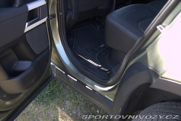 Ostatní značky Ostatní modely Land Rover Defender 3,0   110 1800