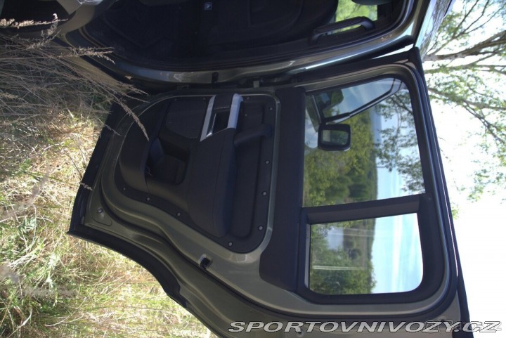 Ostatní značky Ostatní modely Land Rover Defender 3,0   110 1800