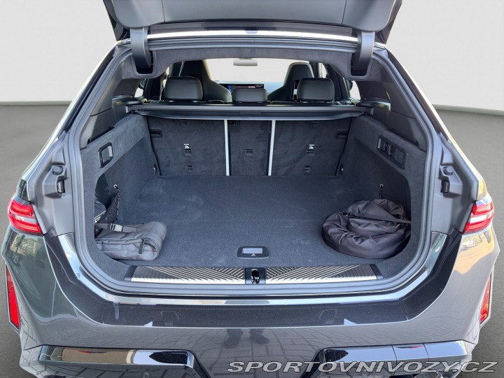BMW M5 Touring 2026
