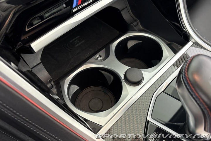 BMW M8 2022