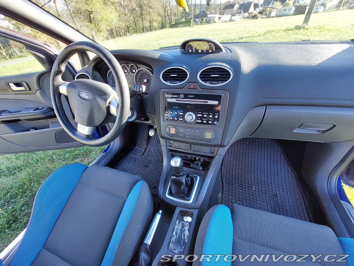 Ford Focus ST  2004