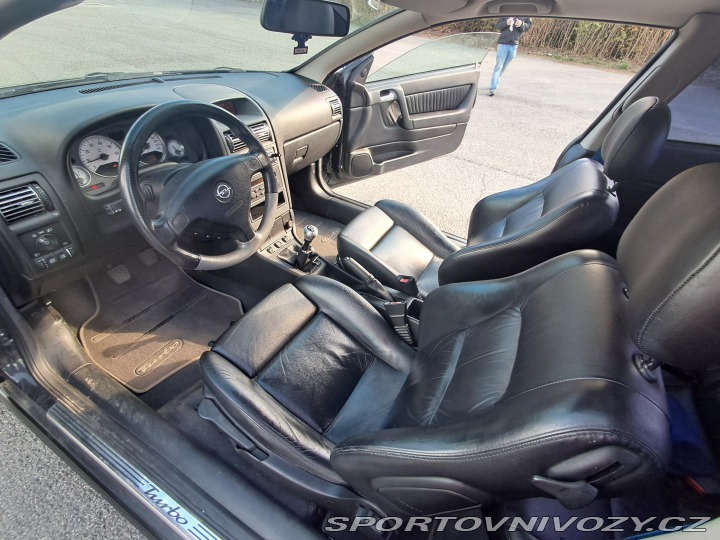Opel Astra Bertone 2.0 T 2003