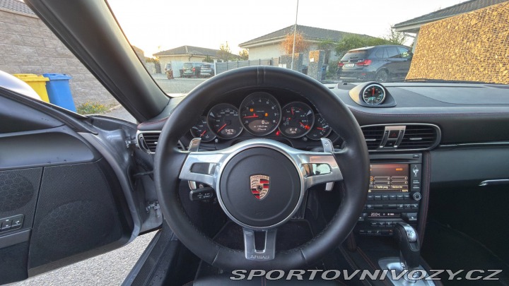 Porsche 911 GTS 2011
