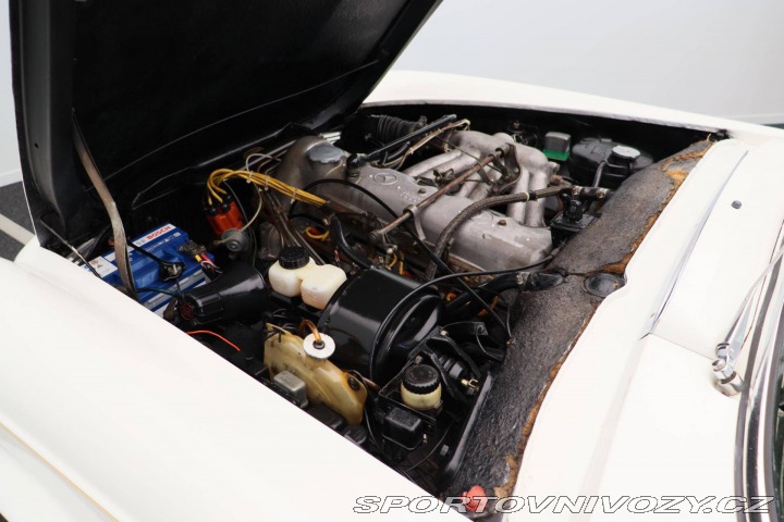 Mercedes-Benz SL 230 SL Pagoda z řady W113 1967